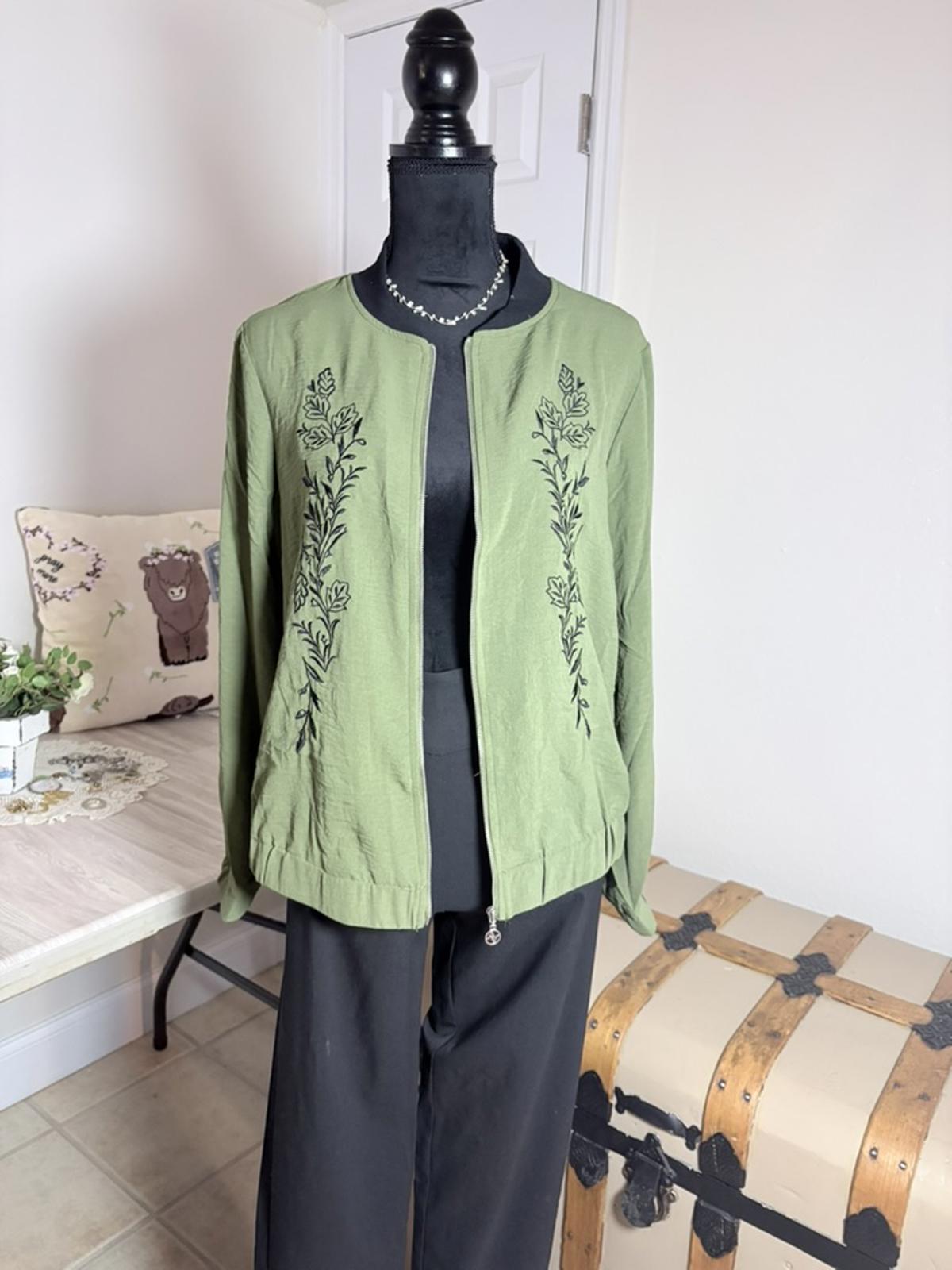 Adrienne Vittadini Olive Green Embroidered Full Zip Bomber Jacket Large L