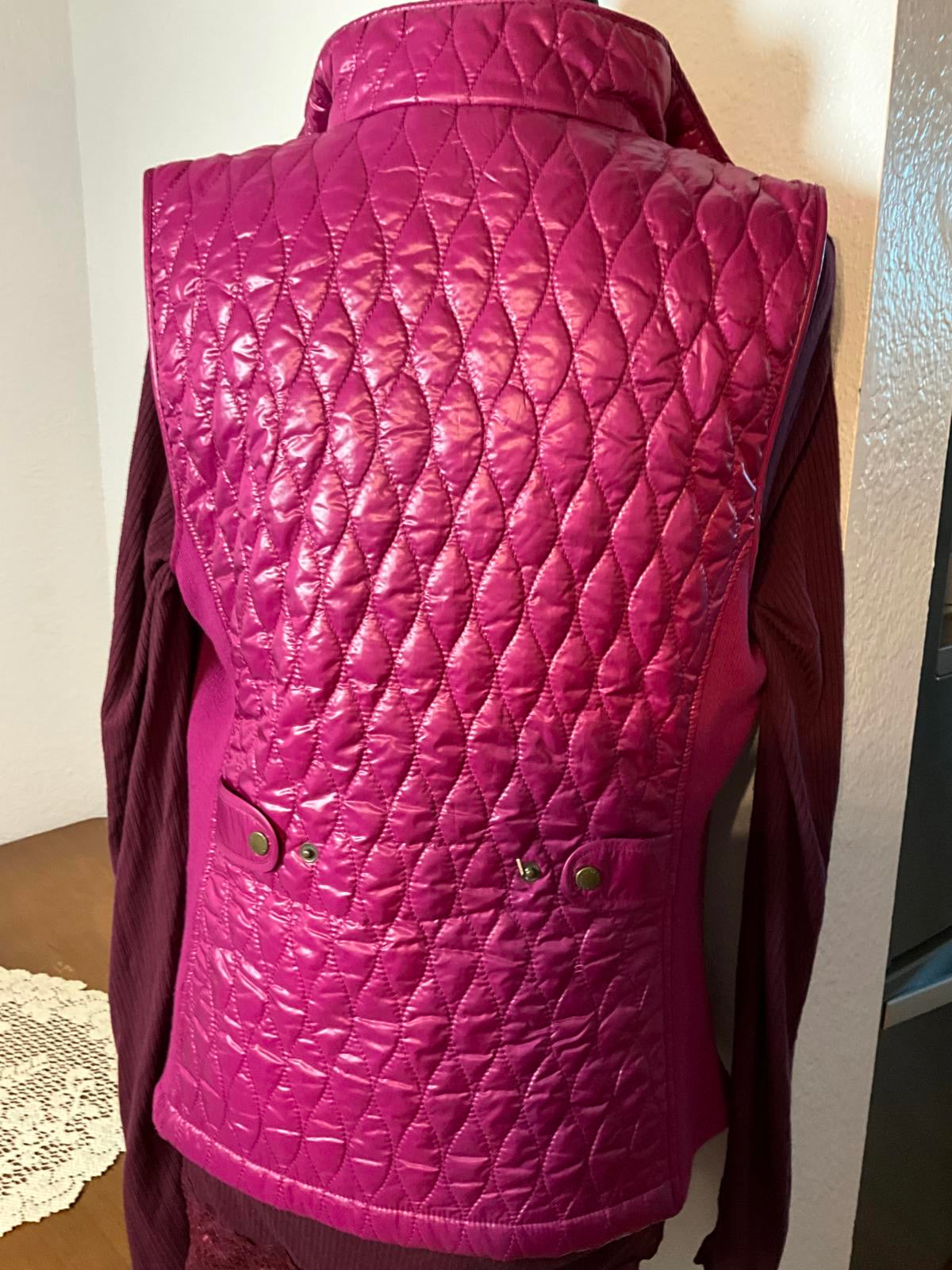 Talbots S Women's Quilted Sleeveless Vest in a raspberry color