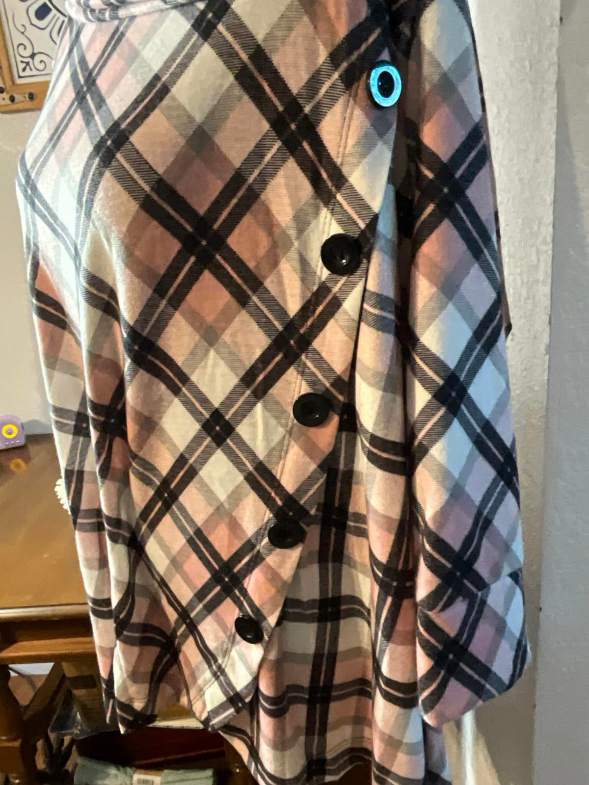 NWT Robert Louis XL Plaid Button-Accent Poncho Cape with Cowl Neck