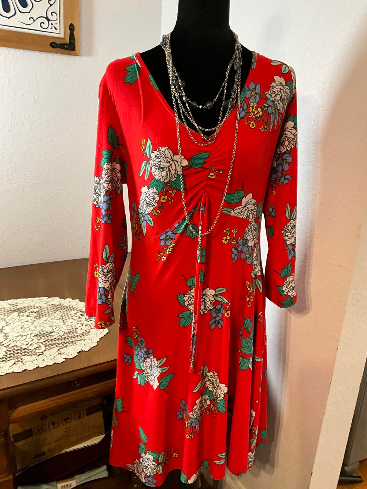 Bobbie Brooks L Red Floral Long Sleeve Lightweight Soft Dress with Ruched Front