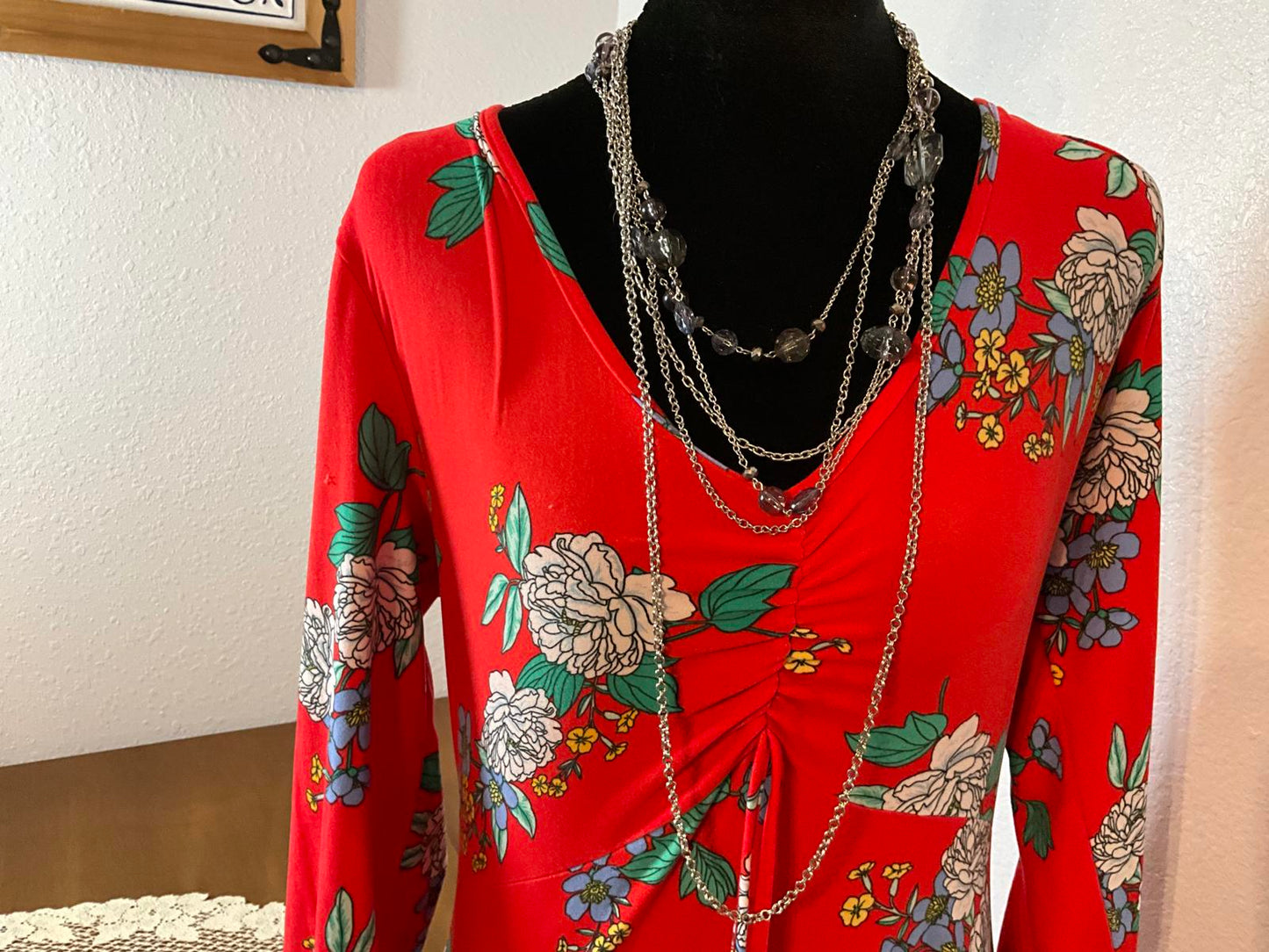 Bobbie Brooks L Red Floral Long Sleeve Lightweight Soft Dress with Ruched Front