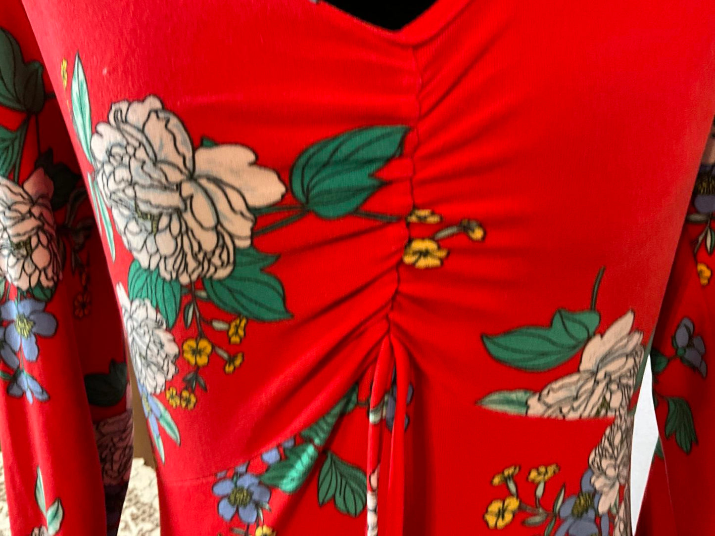 Bobbie Brooks L Red Floral Long Sleeve Lightweight Soft Dress with Ruched Front