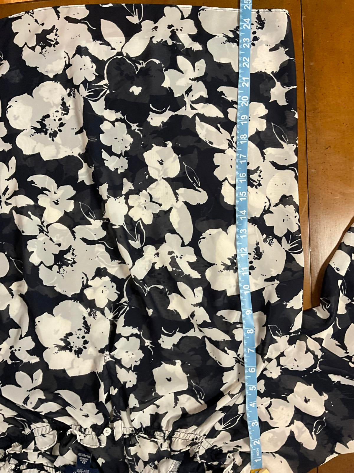 Chap's 2x Navy and White Floral Silky with an Elastic Neckline Blouse