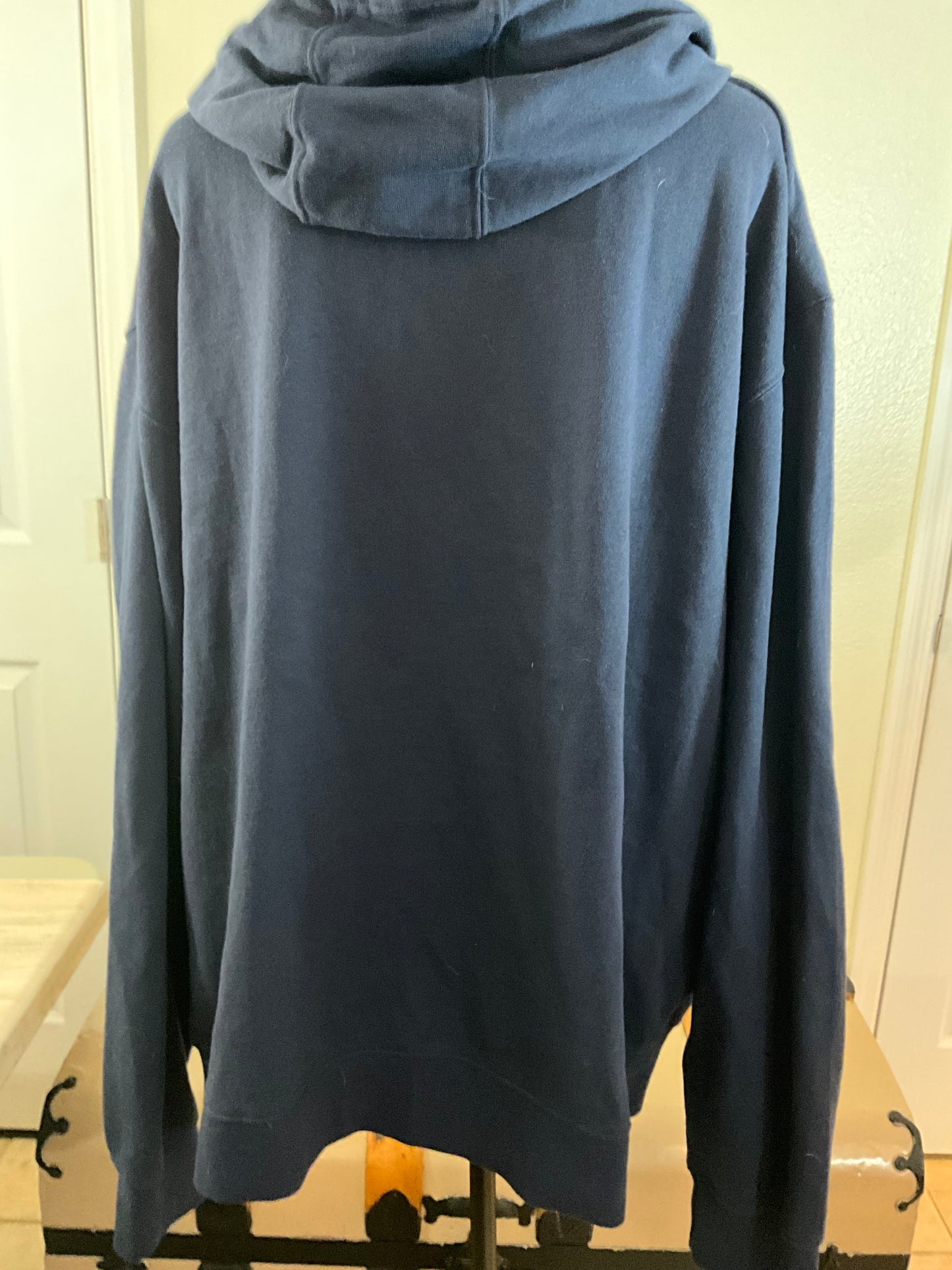 wrigley field hoodie zipped sweatshirt XXL unisex from licensed store at wrigley field worn once