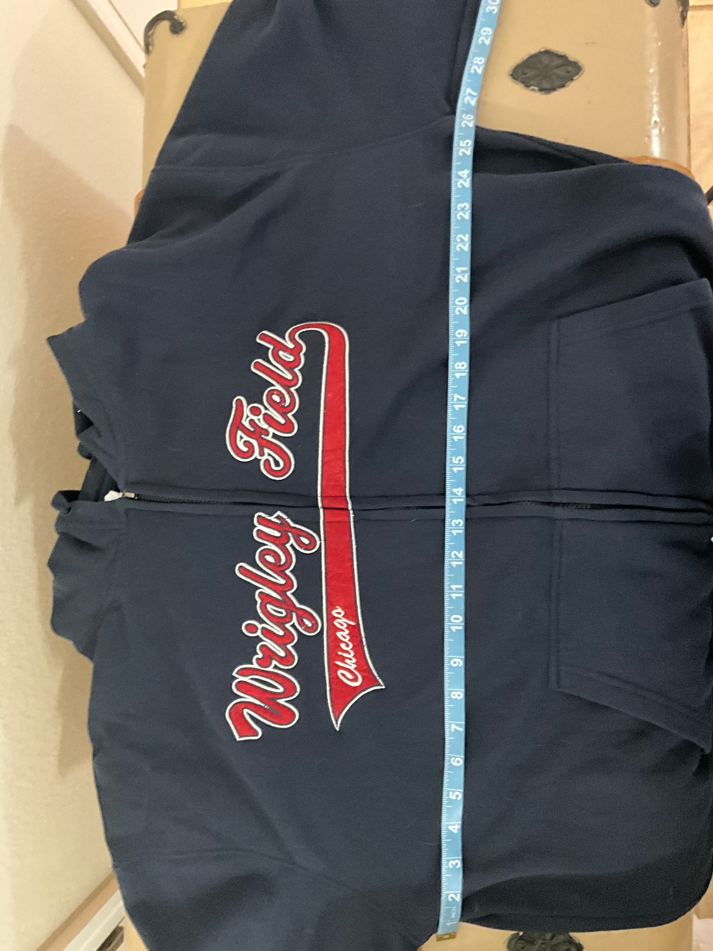 wrigley field hoodie zipped sweatshirt XXL unisex from licensed store at wrigley field worn once