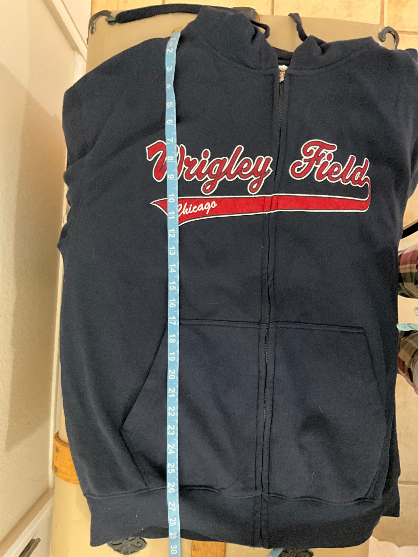 wrigley field hoodie zipped sweatshirt XXL unisex from licensed store at wrigley field worn once