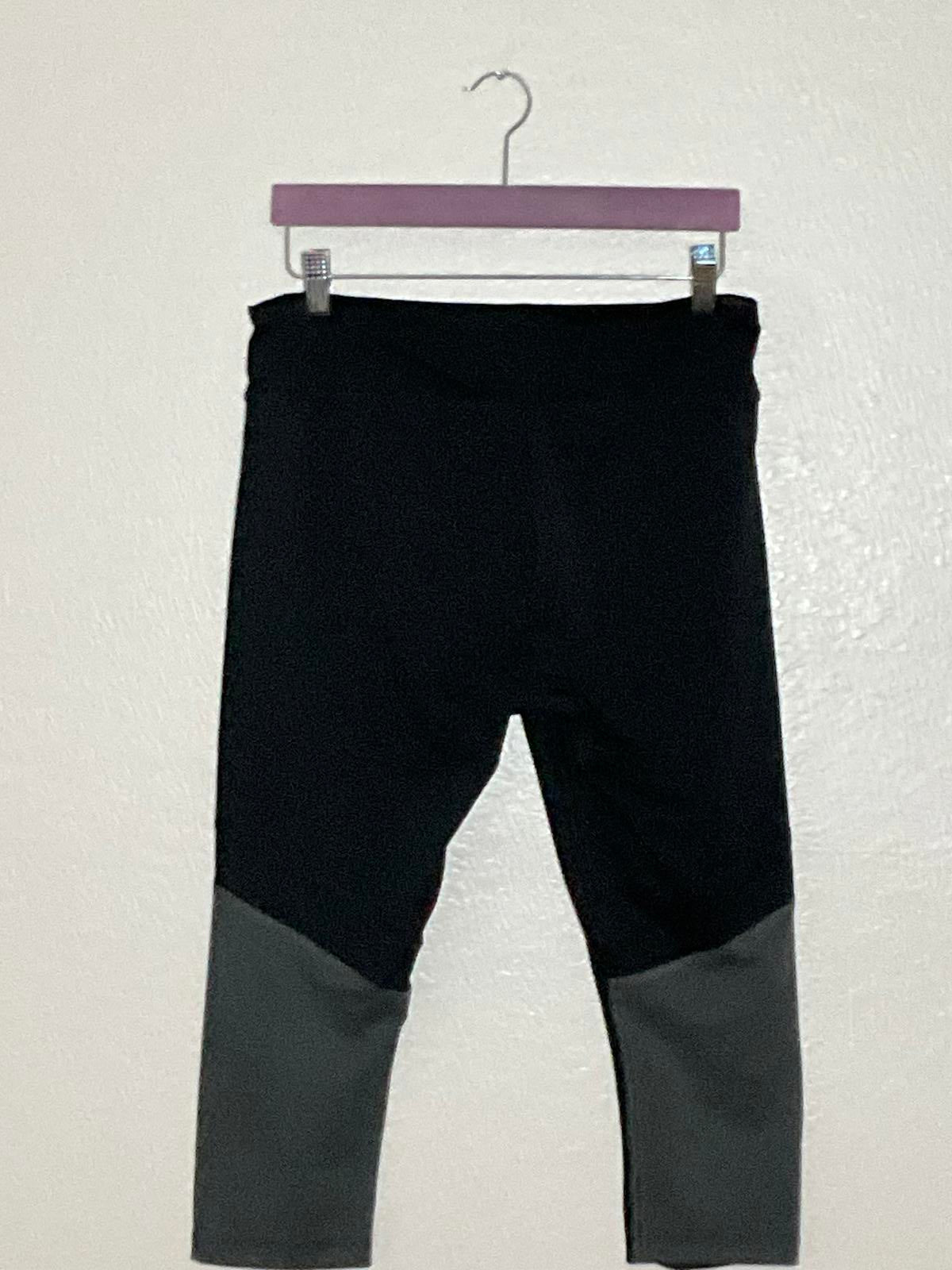 Under Armour Black Medium Compression Leggings Cropped For Athletic Gym Workout