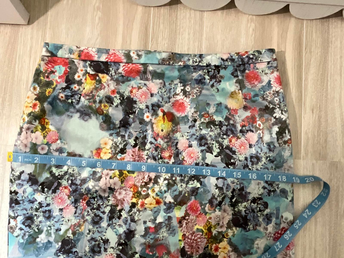 HM Multicolor Floral Skirt Silky Lined Knee Length Size 12 Back Zipper