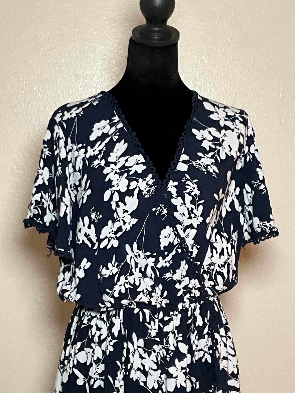 Kindred Dress 2X Plus Size Navy White Floral Midi Faux Wrap V-Neck Border Print