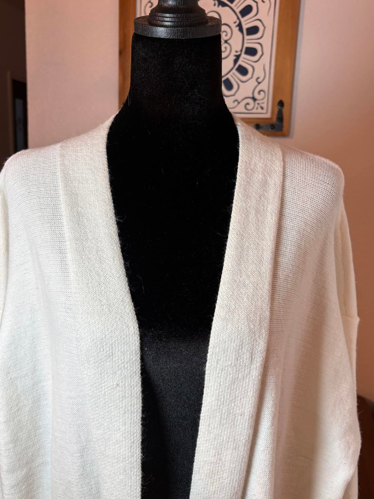 Soft, Cozy White Open Front Knit Cardigan with Pockets Women’s Size XXL