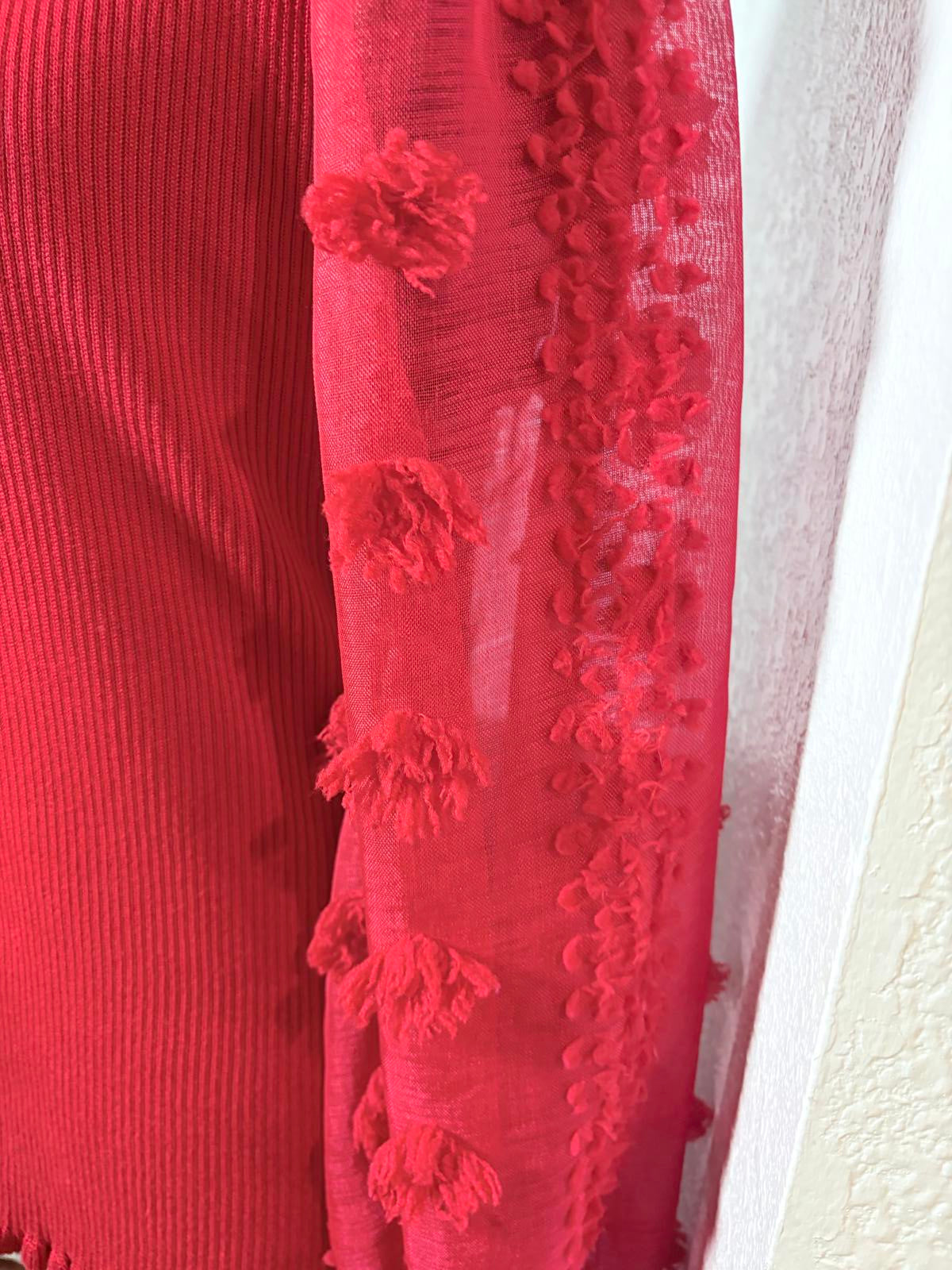 Romantic Textured Sleeve Sweater Top by EST. 1946 – XL
