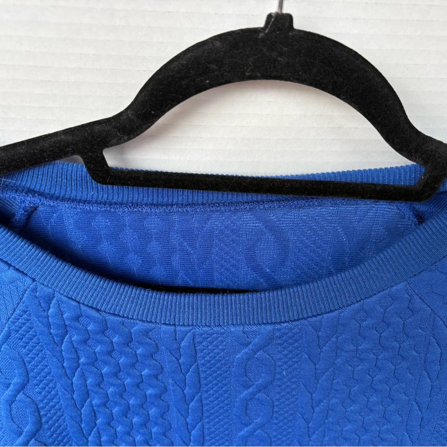 Elegant Blue Textured Knit Sweater