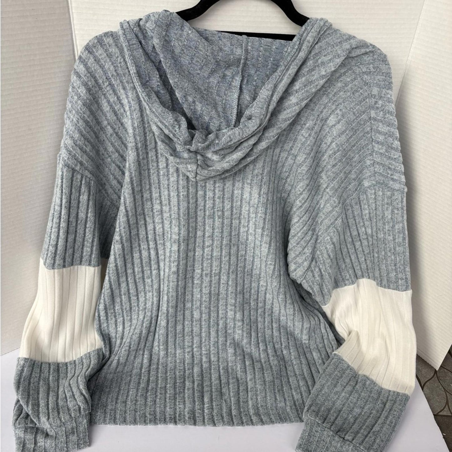 Gray and White Women's Hooded Cardigan