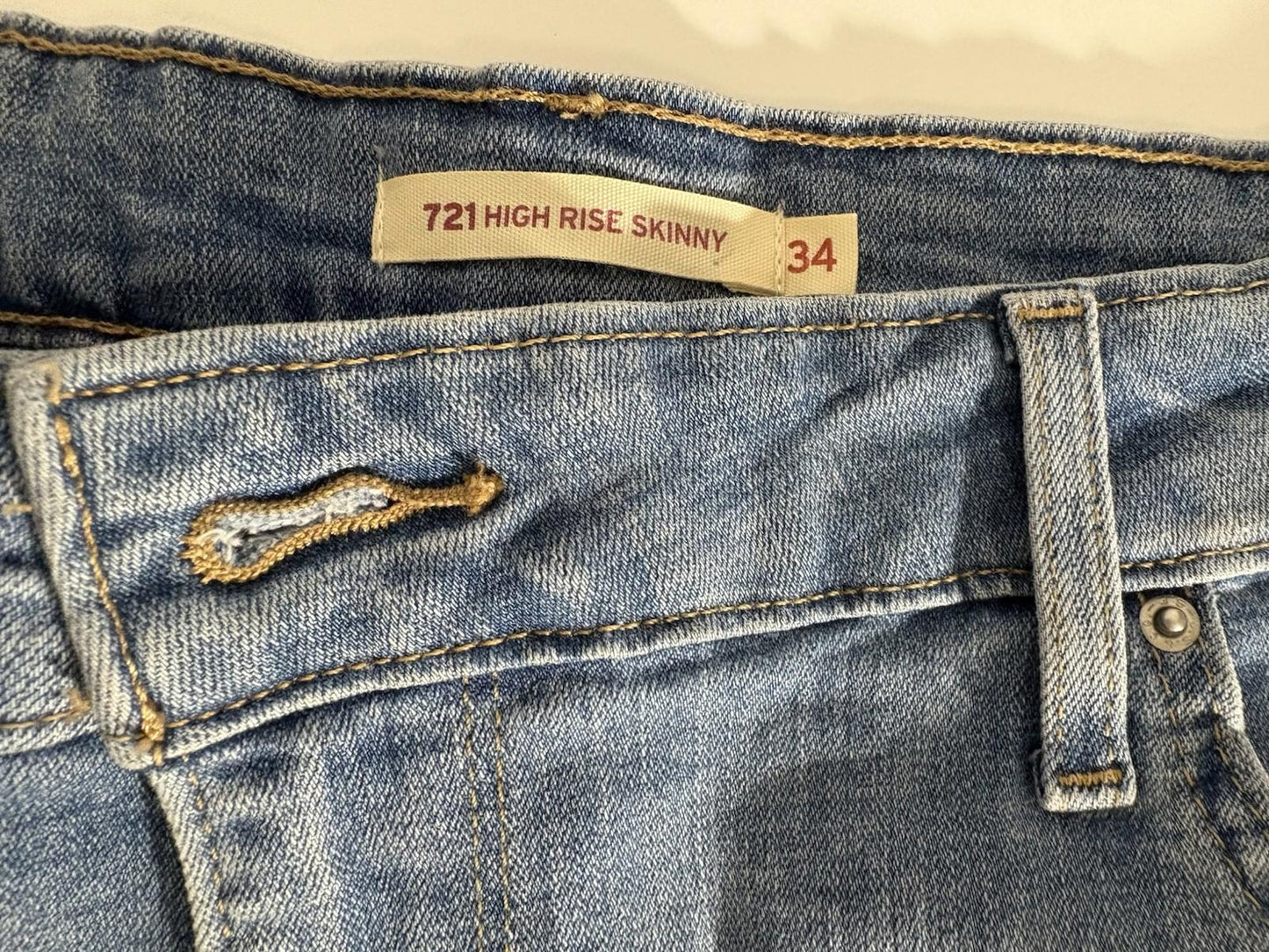 Levi's High Rise Skinny Women's Light Blue Denim Jeans | Light Wash